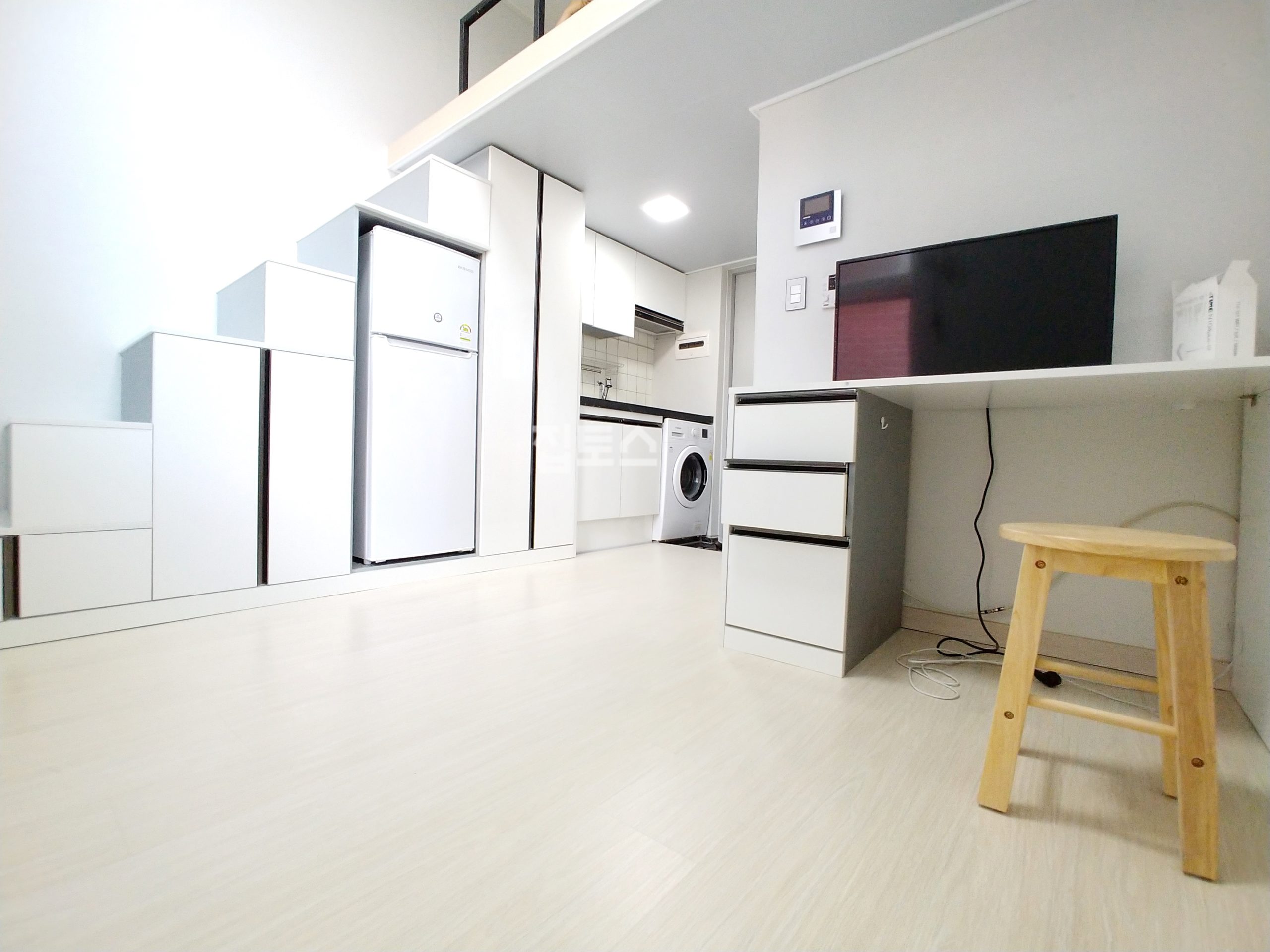 Near Seoul Line 4 Ssangmun Station / Affordable Loft - Ziptoss Real Estate