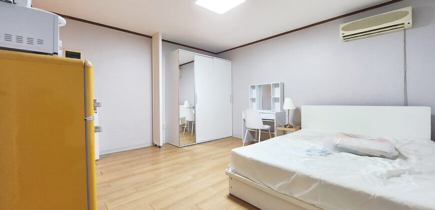 Close to Hongdae Station Fully furnished Studio Oneroom!