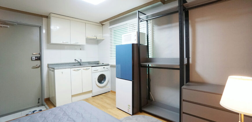 Studio Room Near Hongdae · 10min Walk