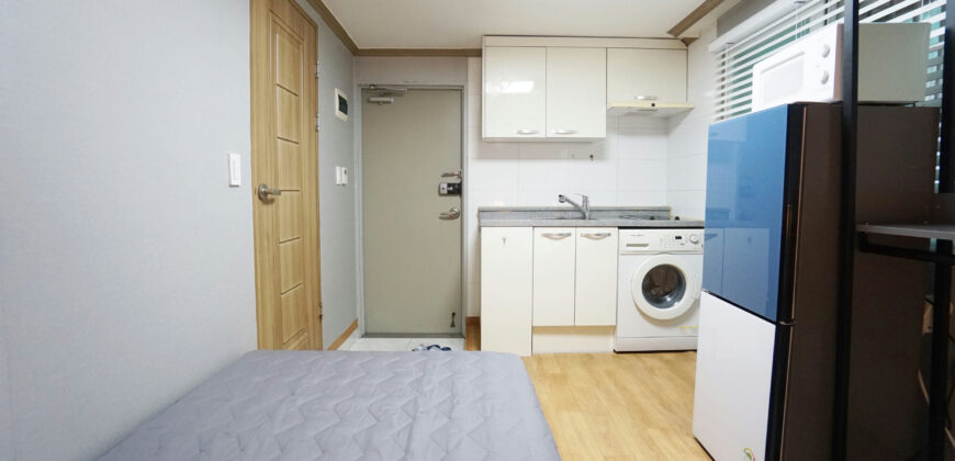 Studio Room Near Hongdae · 10min Walk